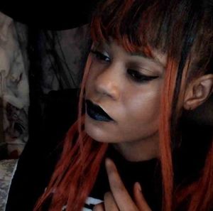 Meet your Posher, Maxine